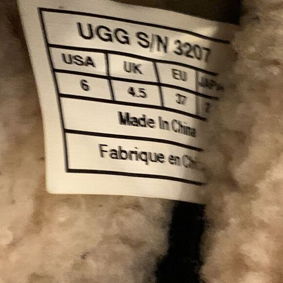 UGG Size 6 Lynnea black suede shearling lined clog boots - Picture 10 of 14